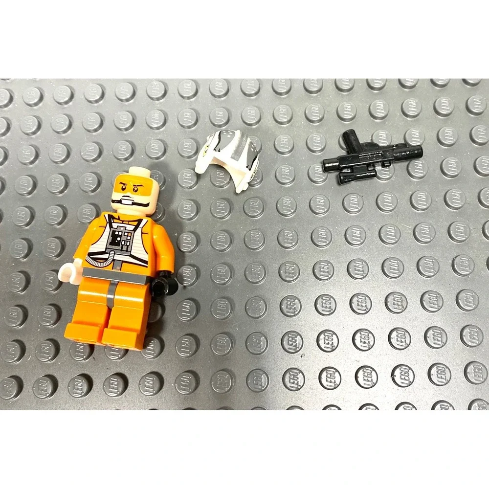 Lego Star Wars Sev Senesca XWing Pilot Orange Helmet Blaster Gun minifigure